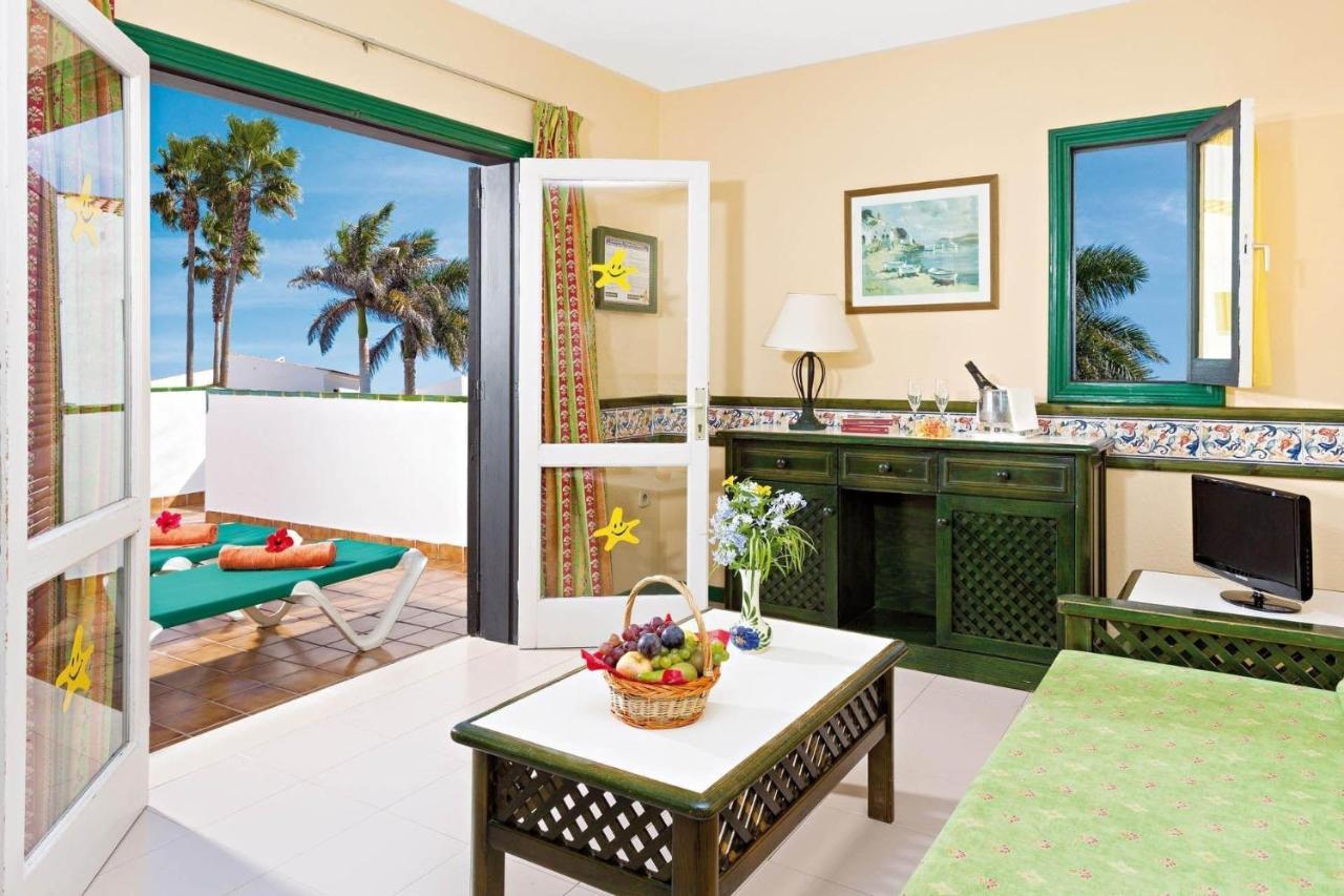 Puerto Caleta Hotel Калета де Фусте Екстериор снимка